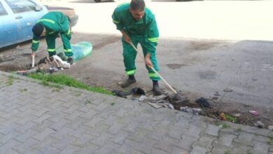 Hundreds of workers and trucks are used to remove waste during Ramadan