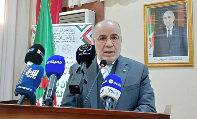 The Minister of Religious Affairs supervises a study day to commemorate the martyr - Algerian Al-Hiwar newspaper