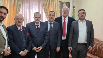 The Minister of Foreign Trade discusses enhancing the contribution of the hotel and tourism sector to the export of services - Algerian Al-Hiwar newspaper